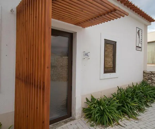 Casinha Do Corvo Apartman *