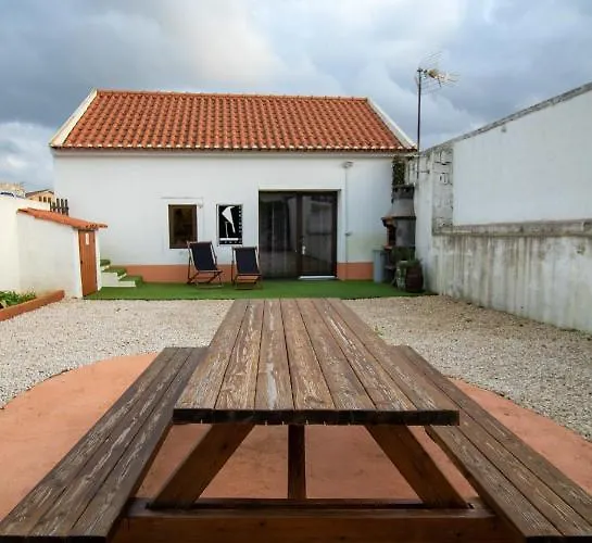 Casinha Do Corvo Apartman